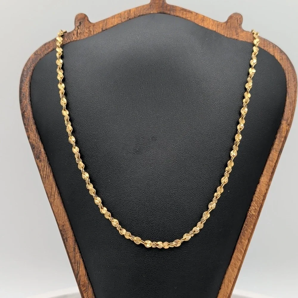 Vintage Sigal‎ Gold Tone Twisted Flat Link Serpentine Chain Necklace 16